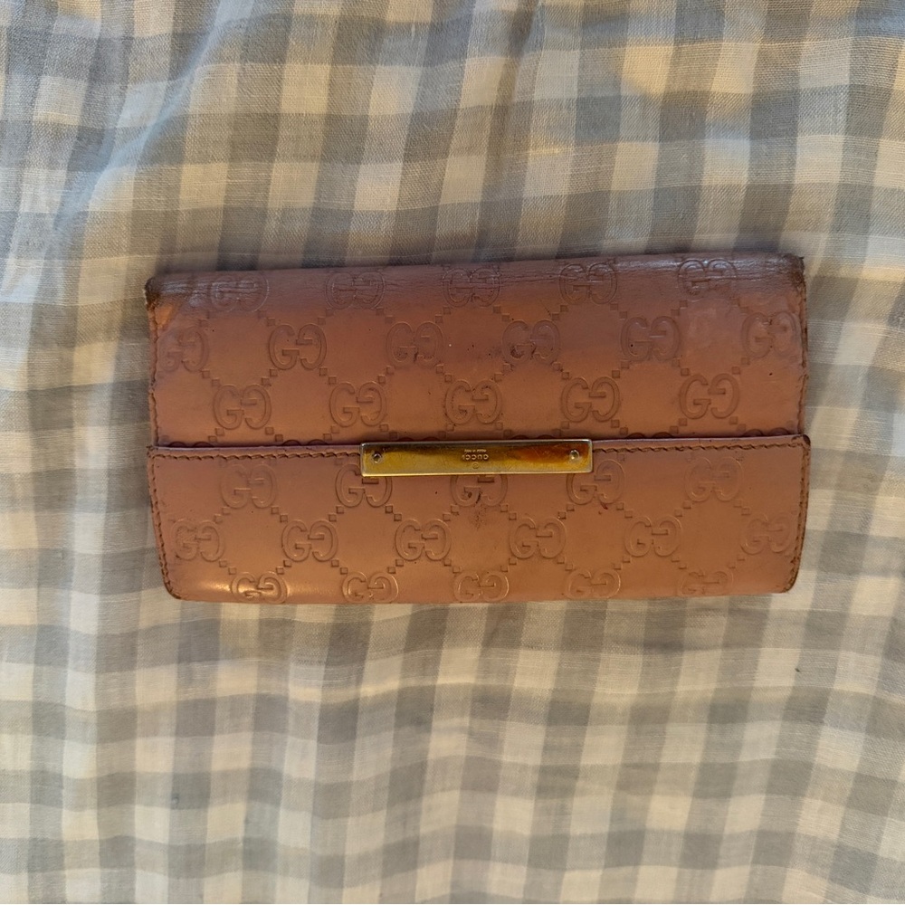 Gucci Blush Leather Wallet